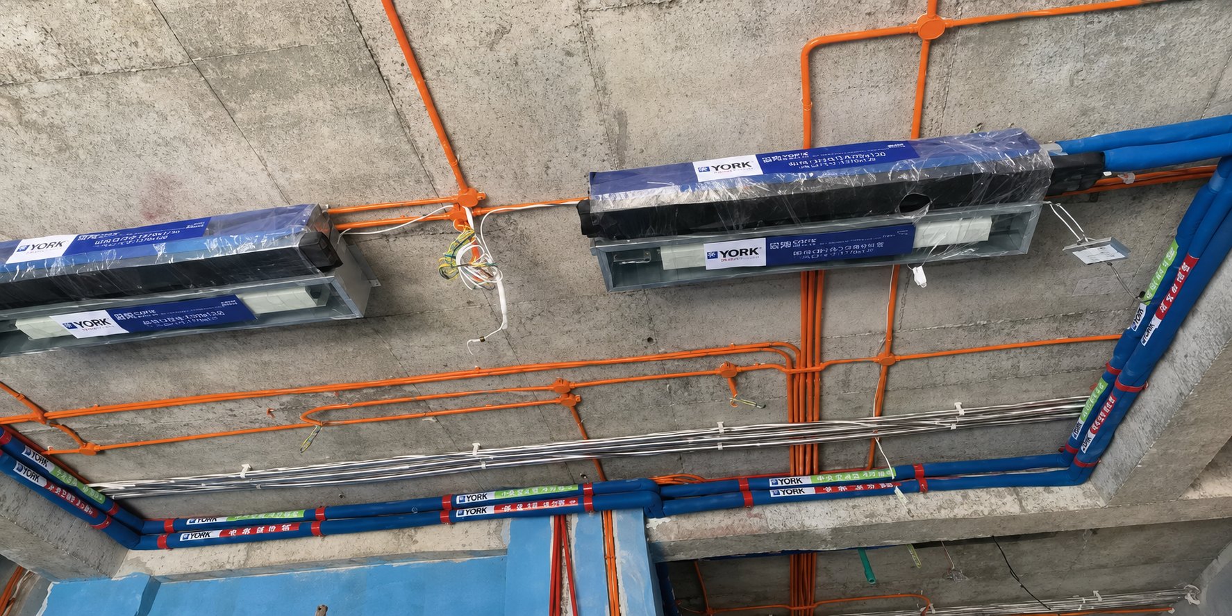 水空调系统室内机与水力管路施工实拍
